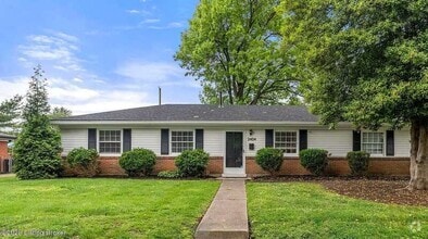 Building Photo - 2404 Silverbrook Ave