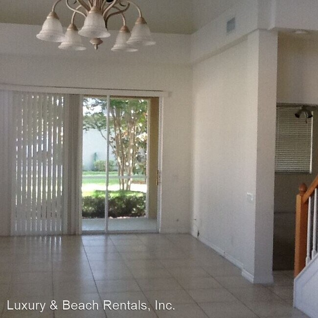 Foto del edificio - 3 br, 2.5 bath House - 6675 83rd Ave