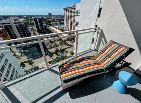 Building Photo - 2030 S Ocean Dr