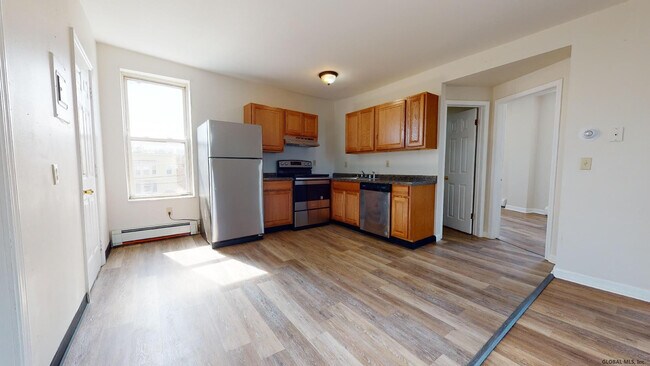 Building Photo - 300 Morton Ave