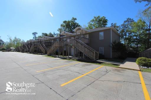 Building Photo - 2 Square Apartment Homes
