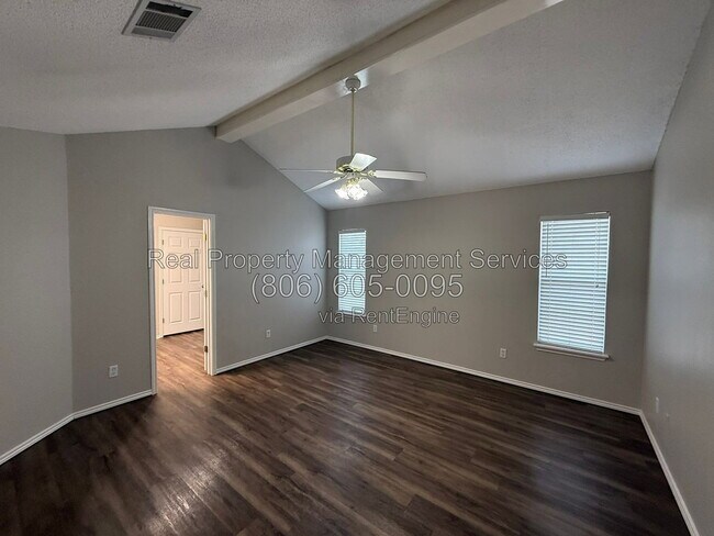 Foto del edificio - 8302 Dixon Ave