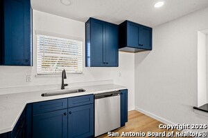 Building Photo - 3325 Cliffside Dr