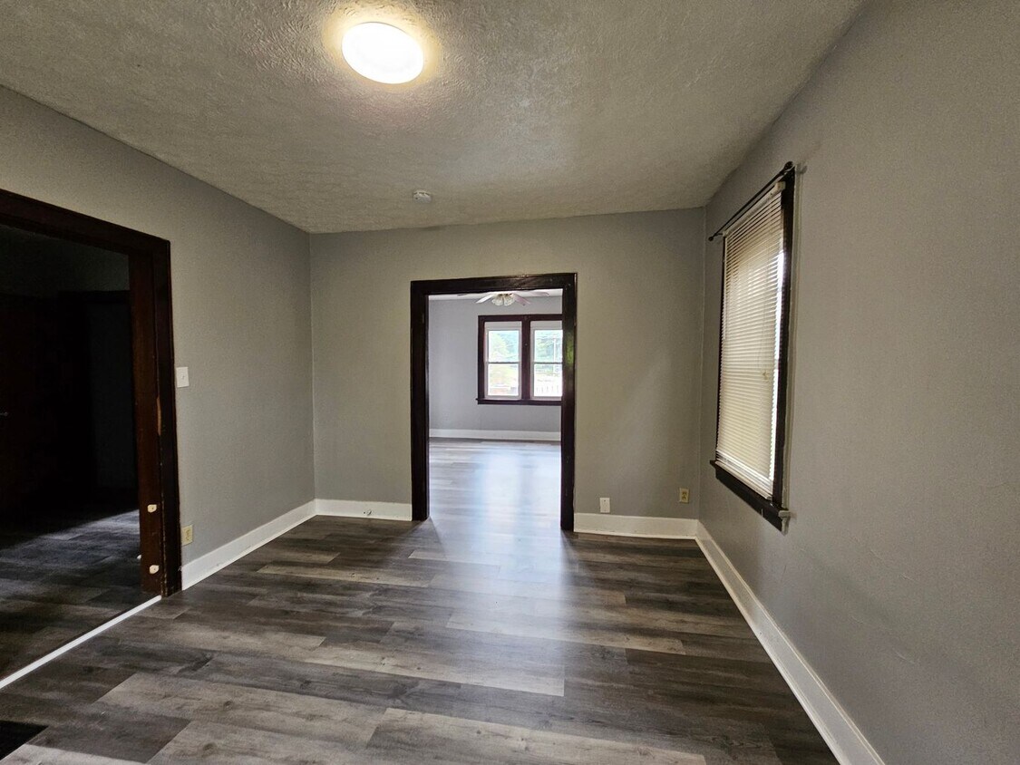 Primary Photo - 3 bedroom Townhome for rent in Mt Washington!