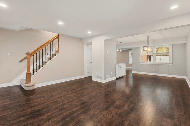 Foto del edificio - 6420 Thomas Paine Ct