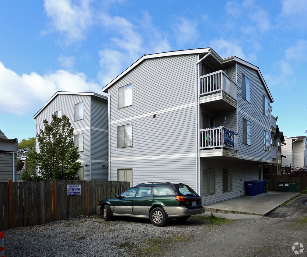 Building Photo - Lorelei Apartments