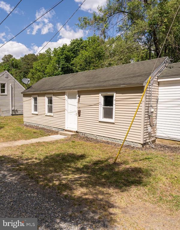 Building Photo - 117 Davis Ln