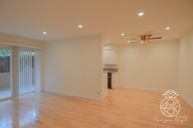 Foto del edificio - 7607 Saint Bernard St