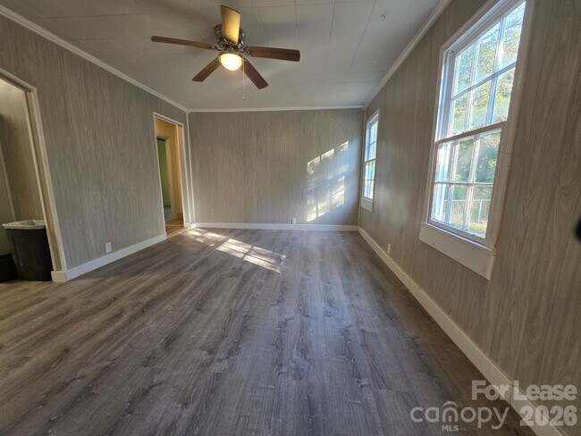 Foto del edificio - 4723 Linden St