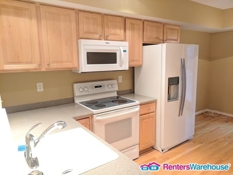 Building Photo - 2032 University Blvd W