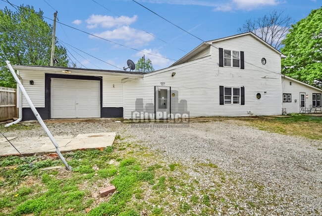 Photo - 2633 S Randolph St House