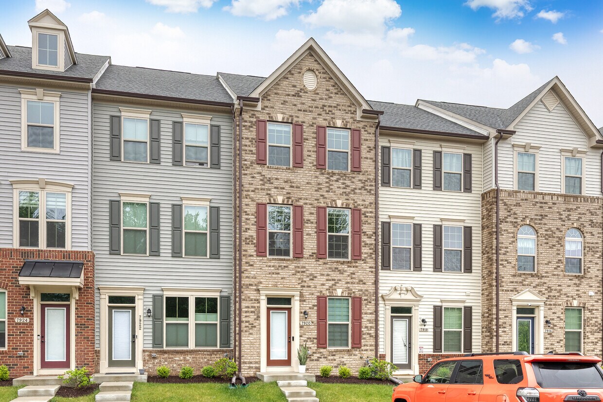 Foto principal - 7920 Big Roundtop Rd