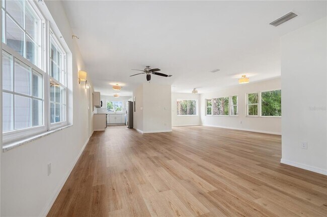 Foto del edificio - 8916 Memorial Hwy