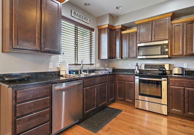 Foto del edificio - 341 Englemann Ln