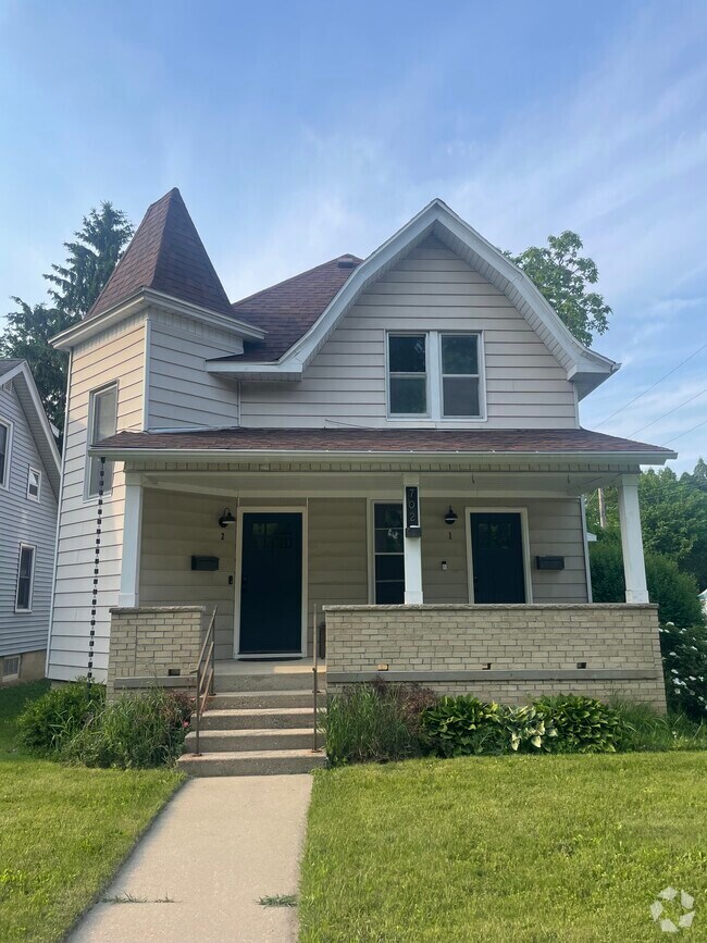 Building Photo - 702 W Olin Ave