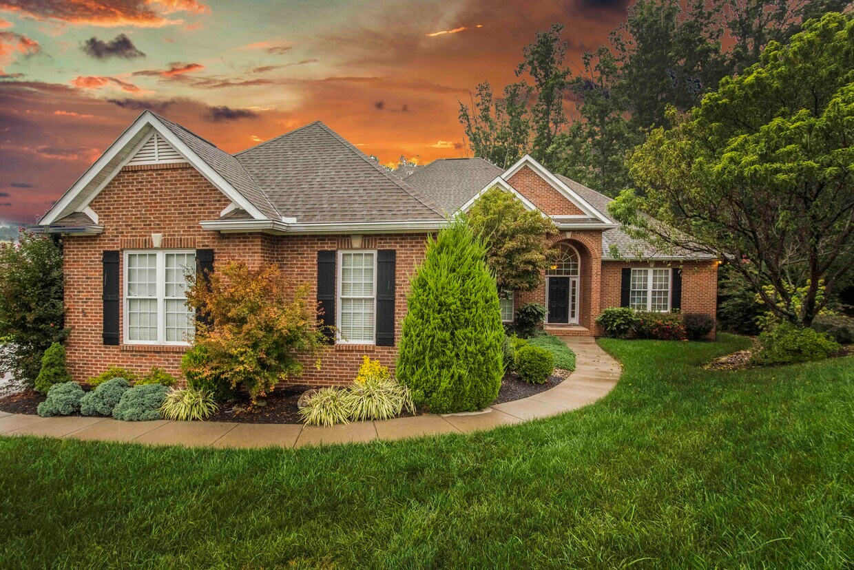 600 Yellowstone Ln, Lenoir City, TN 37771 House Rental in Lenoir City