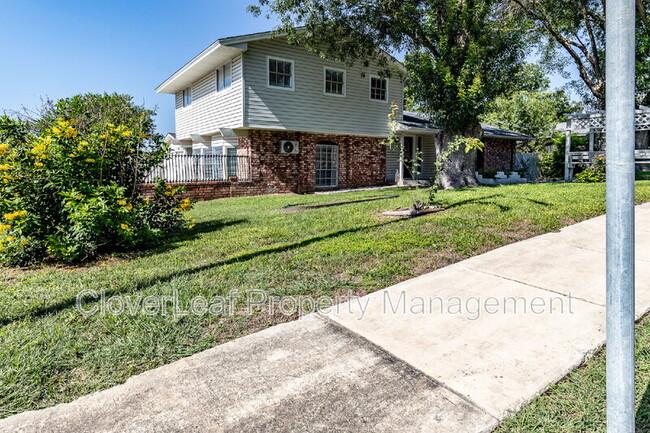 Building Photo - 5102 Staplehurst St