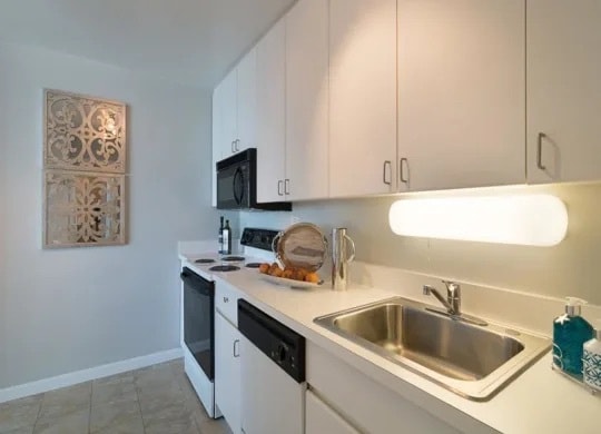 Building Photo - 530 W Hawthorne Pl