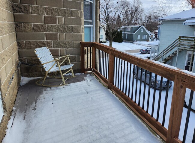 Building Photo - 144 Ellsworth St