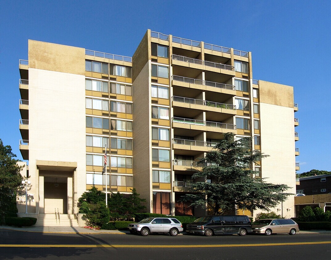 View from the northwest - Savoy Plaza