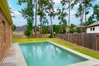 Building Photo - 323 Fanpalm Ct