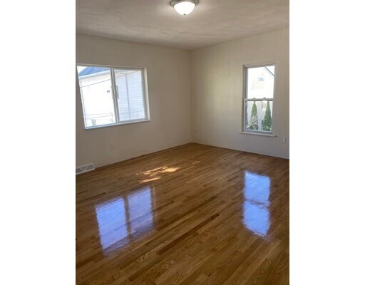 Building Photo - 20 Porter St