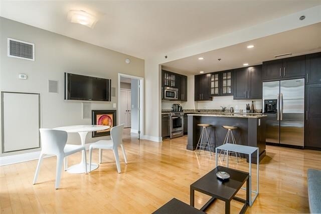 Foto del edificio - 1125 Maxwell Ln