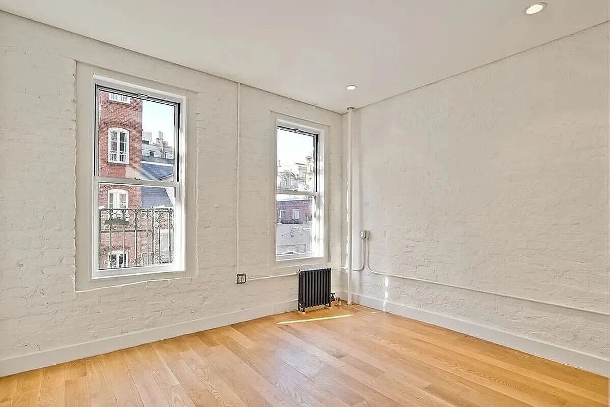 Primary Photo - 146 Mulberry Street