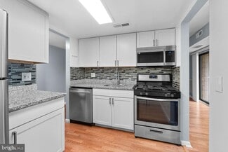 Building Photo - 6085 Majors Ln