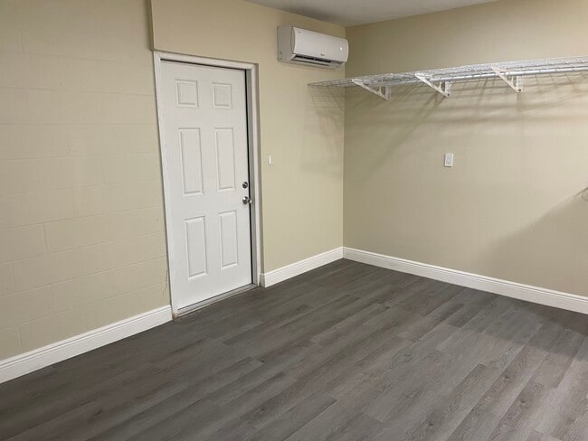 Foto del edificio - 2518 Quail Run Blvd N