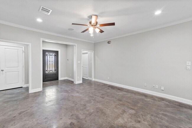 Foto del edificio - 2704 Gordon Ave