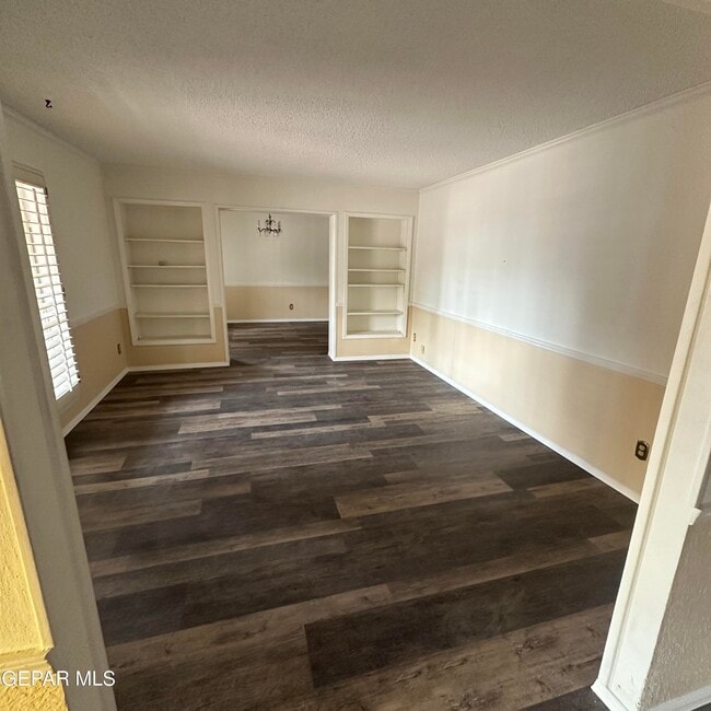 Building Photo - 3304 Old Spanish Trail