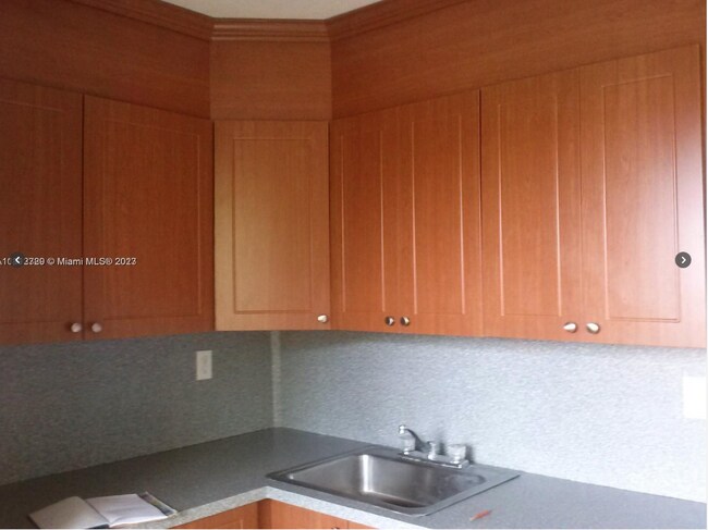 Foto del edificio - 9460 Fontainebleau Blvd