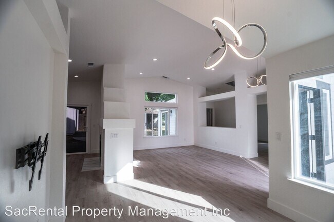 Foto del edificio - 3 br, 2 bath House - 5540 Calvine Road