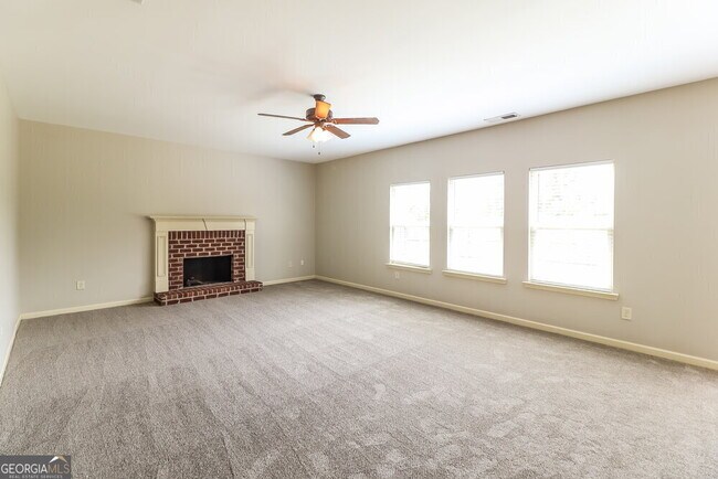 Foto del edificio - 67 Hamilton Blvd NW