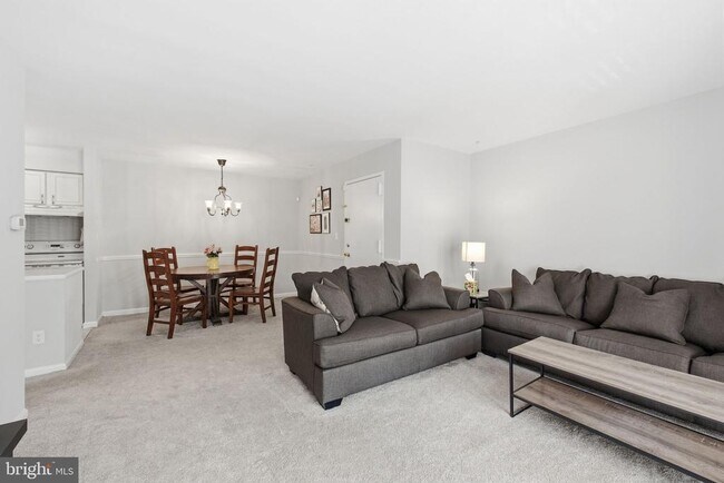 Foto del edificio - 5911 Prince James Dr