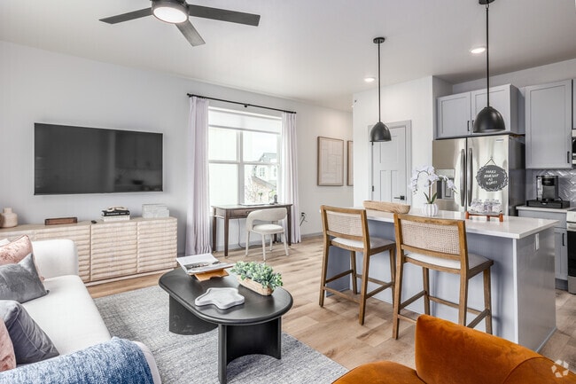 Interior Photo - The Oaks At Covell