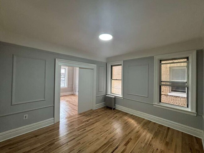 Foto del edificio - 242 Claremont Ave