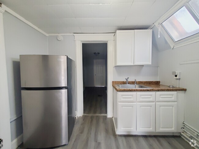 Building Photo - 105 Brown Pl