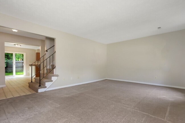 Building Photo - 365 Deputy Lane Unit A Newport News VA 23608