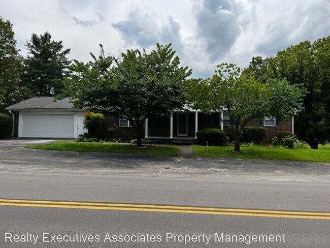 Building Photo - 3 br, 3 bath House - 407 West Hill Avenue