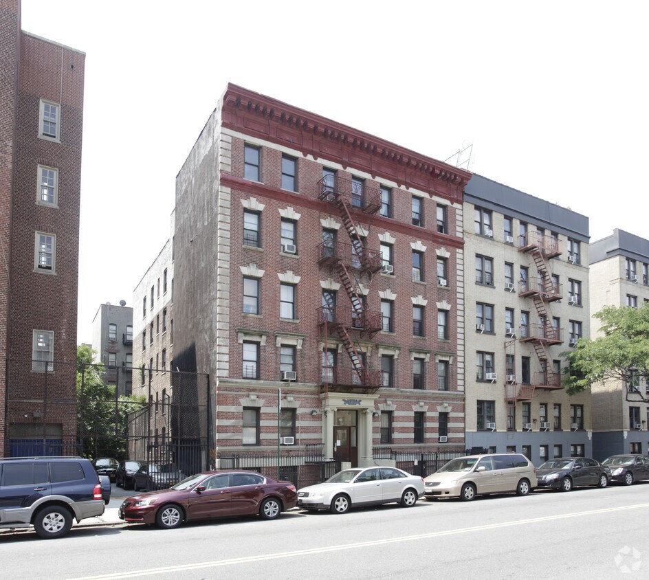 Building Photo - 470-472 W 165th St