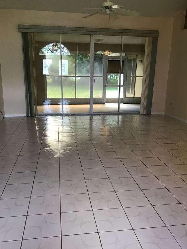 Foto del edificio - Spacious 3/2/2 near Tradition and 95