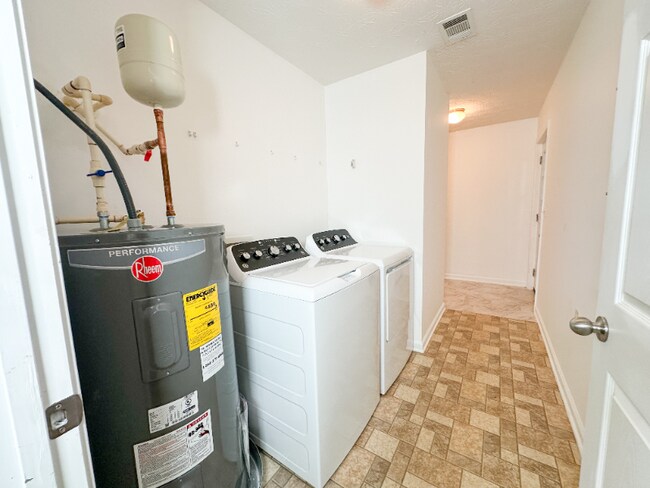 Foto del edificio - 600 Indian Trail