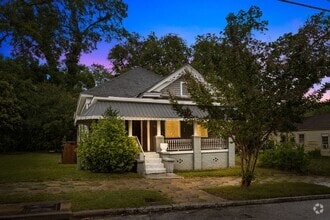 Building Photo - 537 S Jackson St