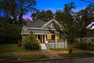 Building Photo - 537 S Jackson St