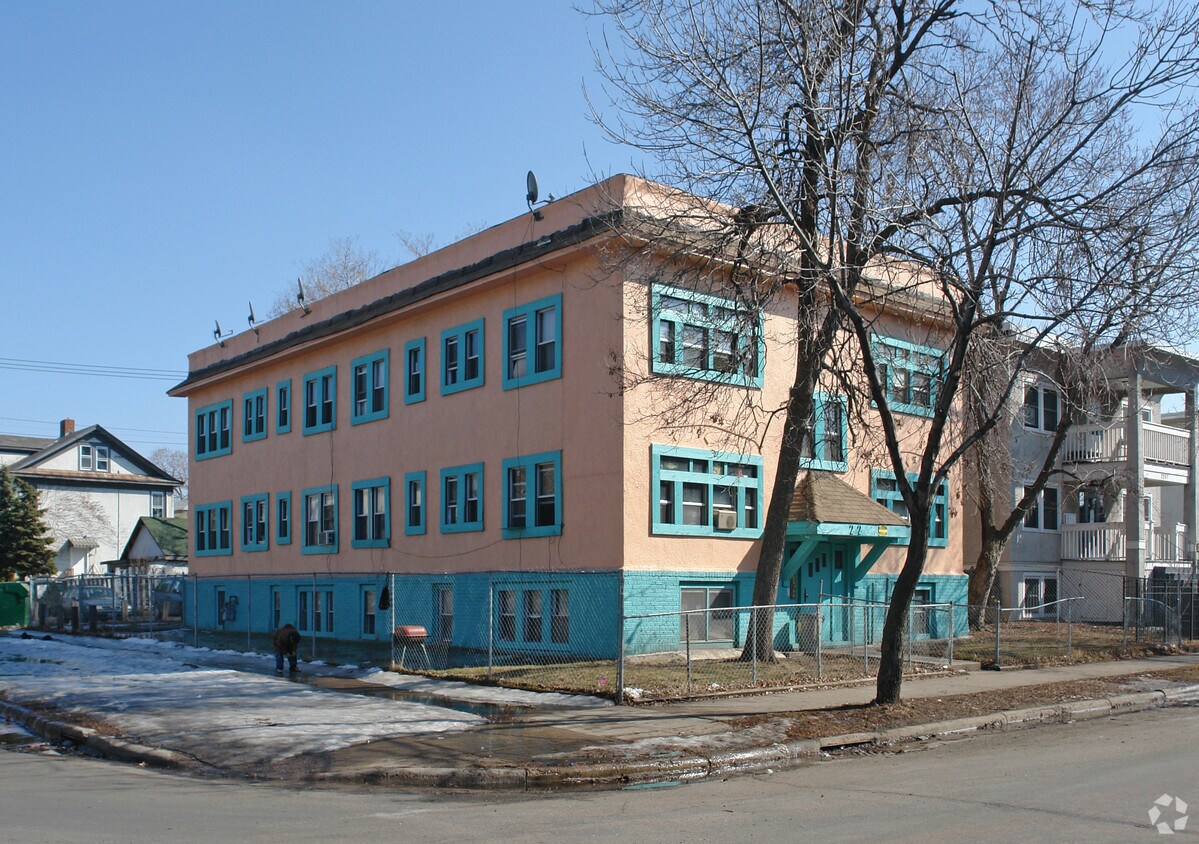 Primary Photo - 2201 5th Ave S
