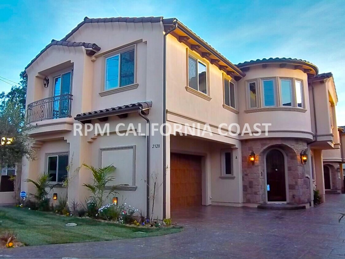 Foto principal - 2320 Marshallfield Ln
