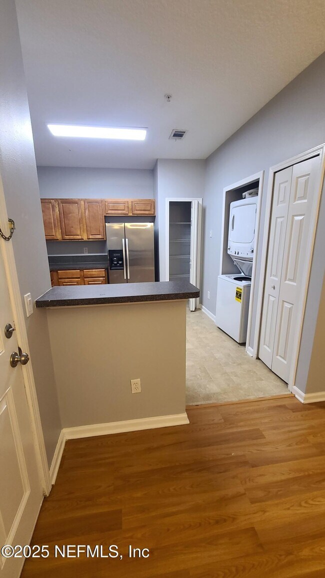 Foto del edificio - 3690 Kirkpatrick Cir