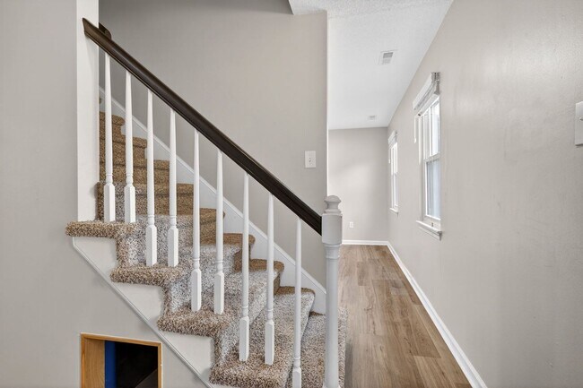Foto del edificio - Virginia Beach Gem – 3 Bed, 2.5 Bath with Fenced Yard & Modern Upgrades